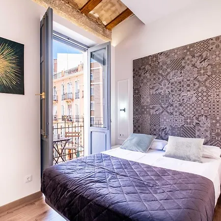 Beautifully Designed With Lots Of Natural Light Appartamento *