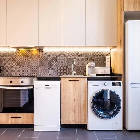 Appartamento Beautifully Designed With Lots Of Natural Light Valenza