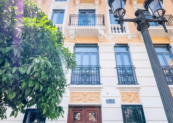 Beautifully Designed With Lots Of Natural Light Valencia